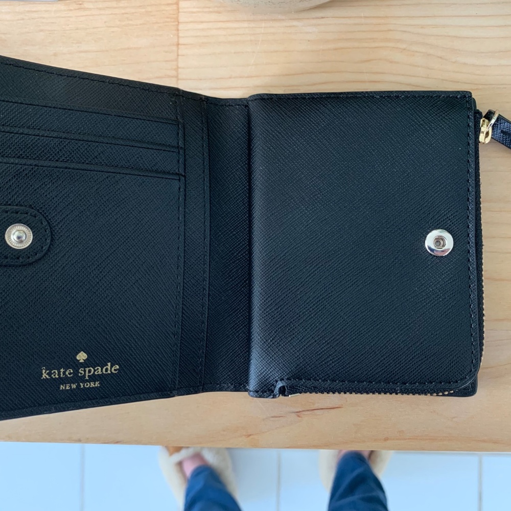 Kate Spade wallet - Picture 2 of 3
